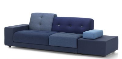 Blaues Polder Sofa von Vitra mit Knopfdetails und verschiedenen Blautönen, modernes Wohnzimmermöbel.